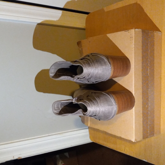 Ankle Boots - Picture 5 of 6